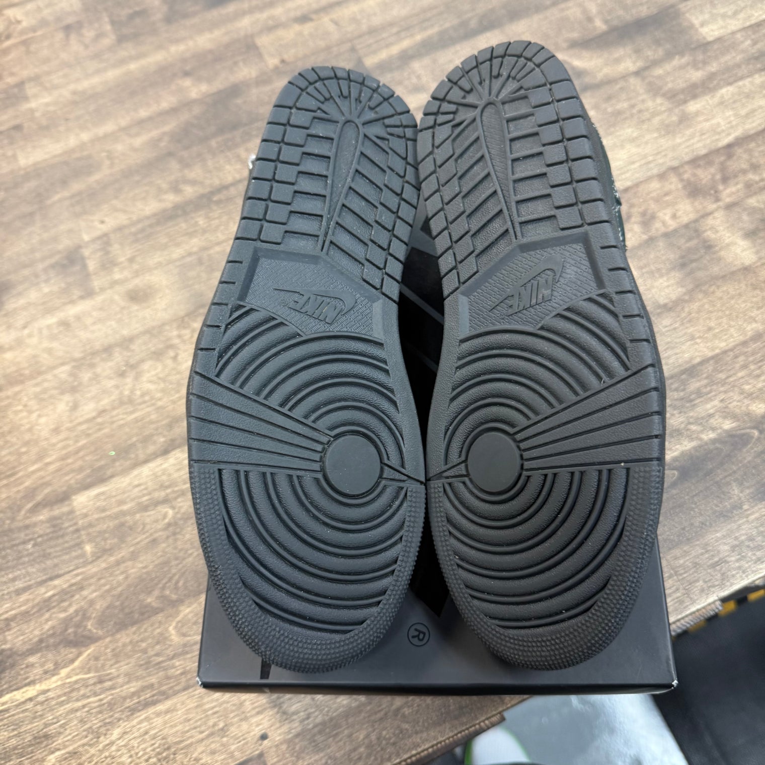 Travis Scott Phantom Jordan 1 Low OG SP (USED)