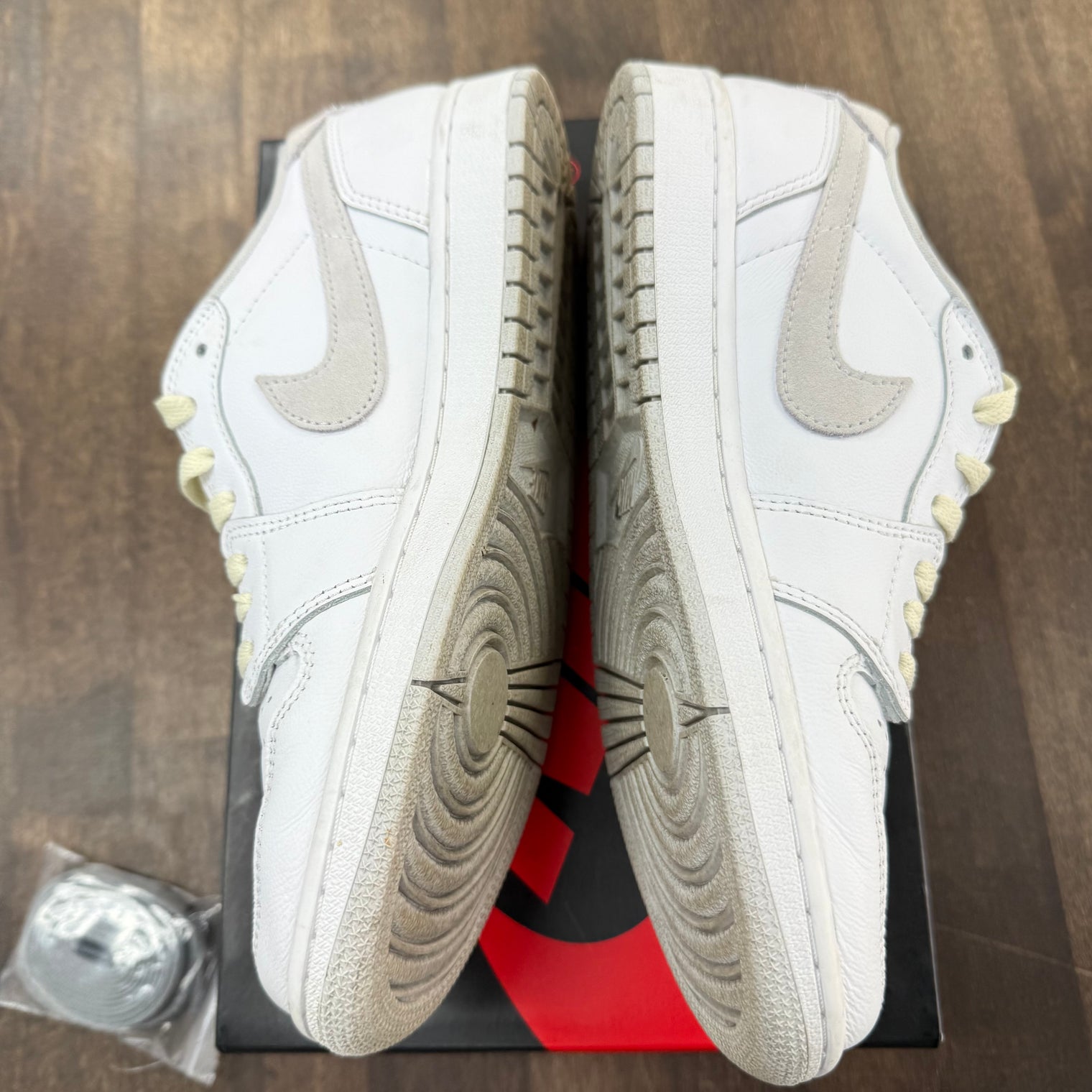 Neutral Grey Jordan 1 Low OG (USED)