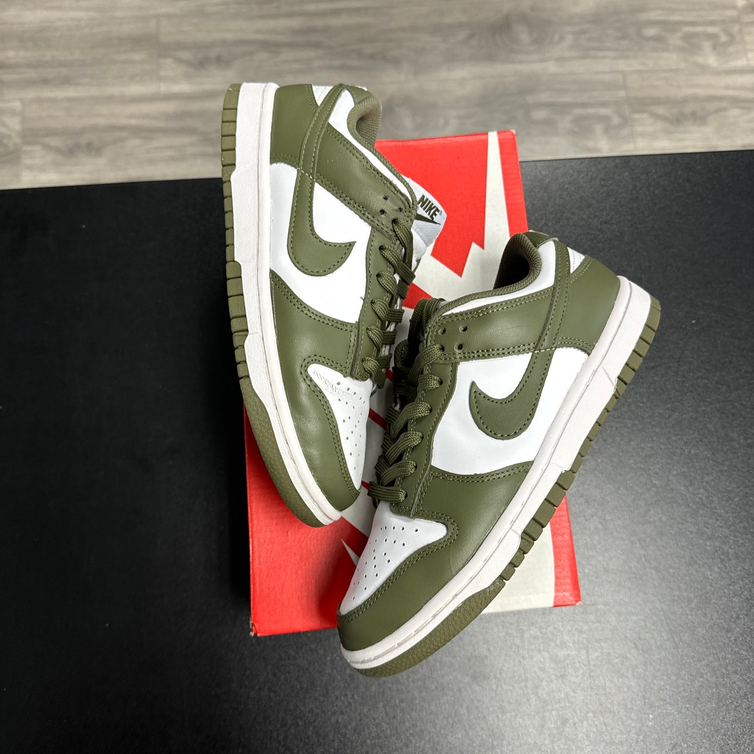 Olive Dunk Low (W) (USED)