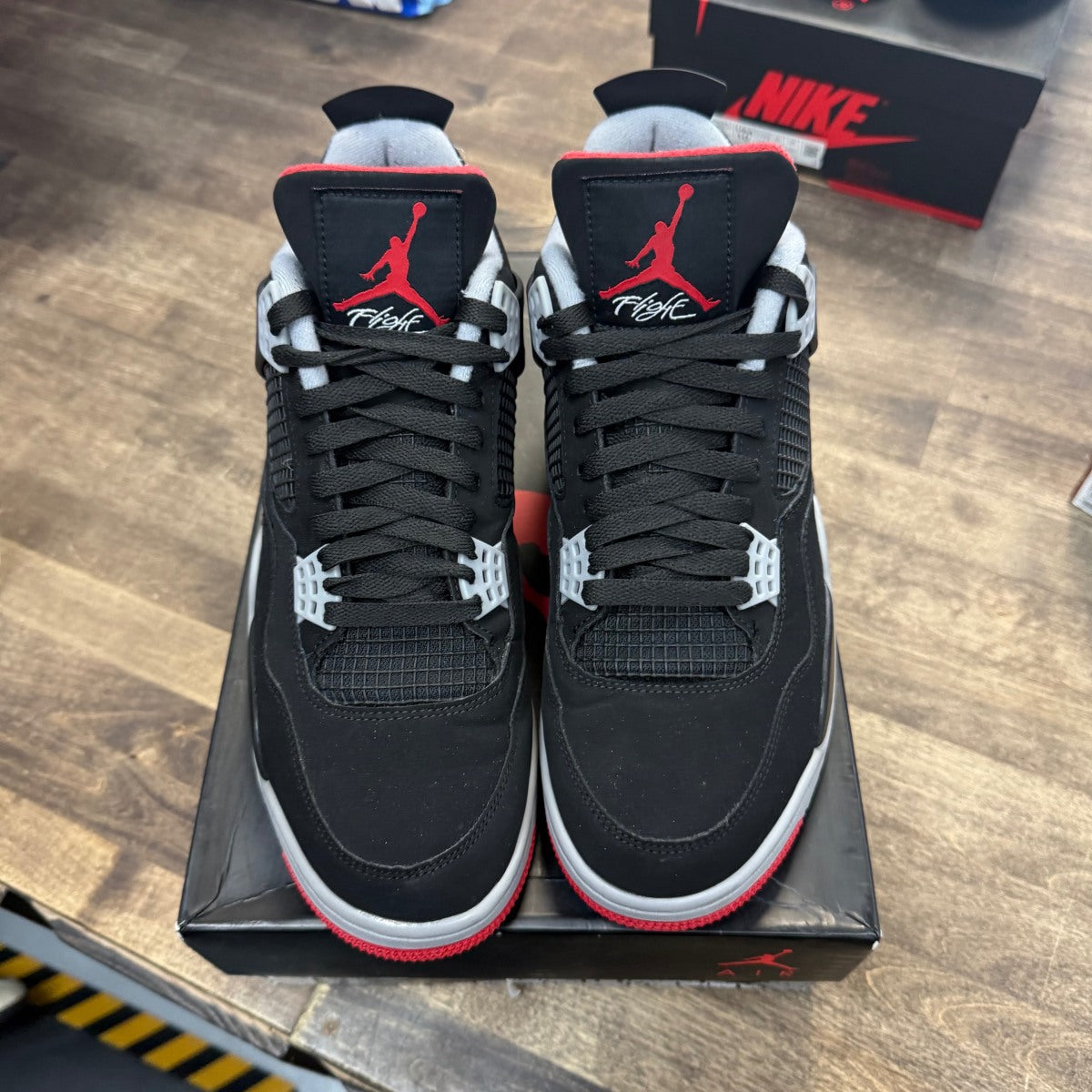 Jordan 4 Retro Bred (2019) - Image 2