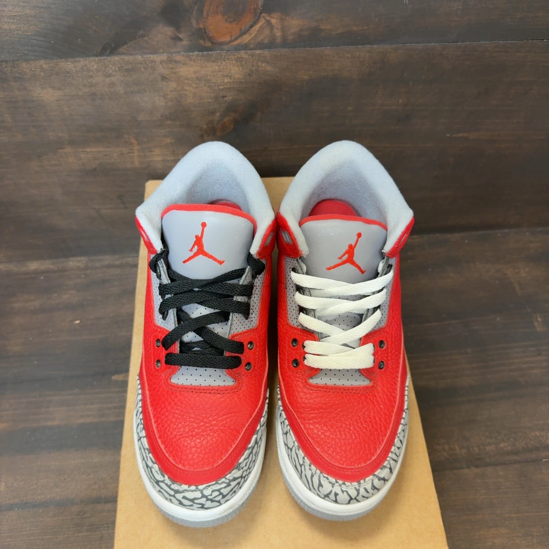 Jordan 3 Retro SE Unite Size 7Y (Pre-Owned) - Image 3