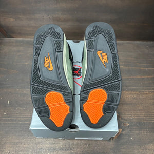 Jordan 4 Retro OG SP Undefeated (2025) Size 9 (Pre-Owned) - box