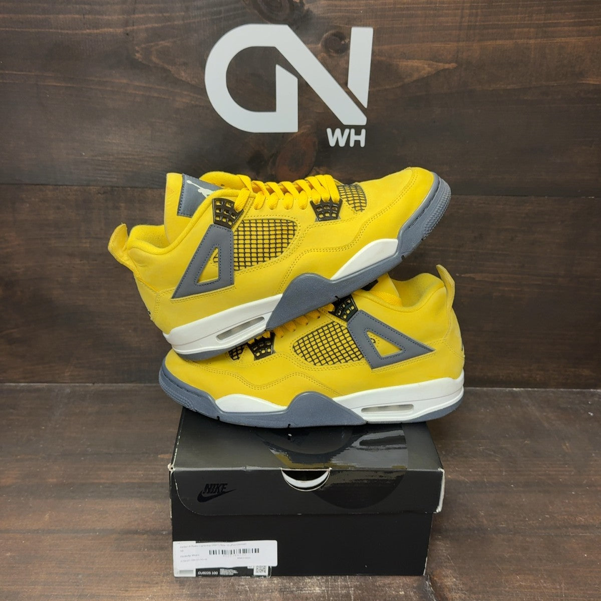 Jordan 4 Retro Lightning (2021) Size 10 (Pre-Owned) - Image 1