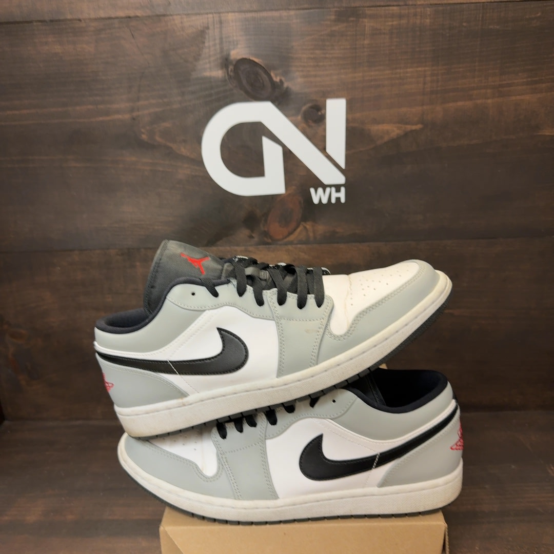 Jordan 1 Low Light Smoke Grey Size 11 (Pre-Owned) - Image 1