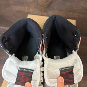 Jordan 1 Retro High Light Smoke Grey Size 8 (Pre-Owned) - Image 4