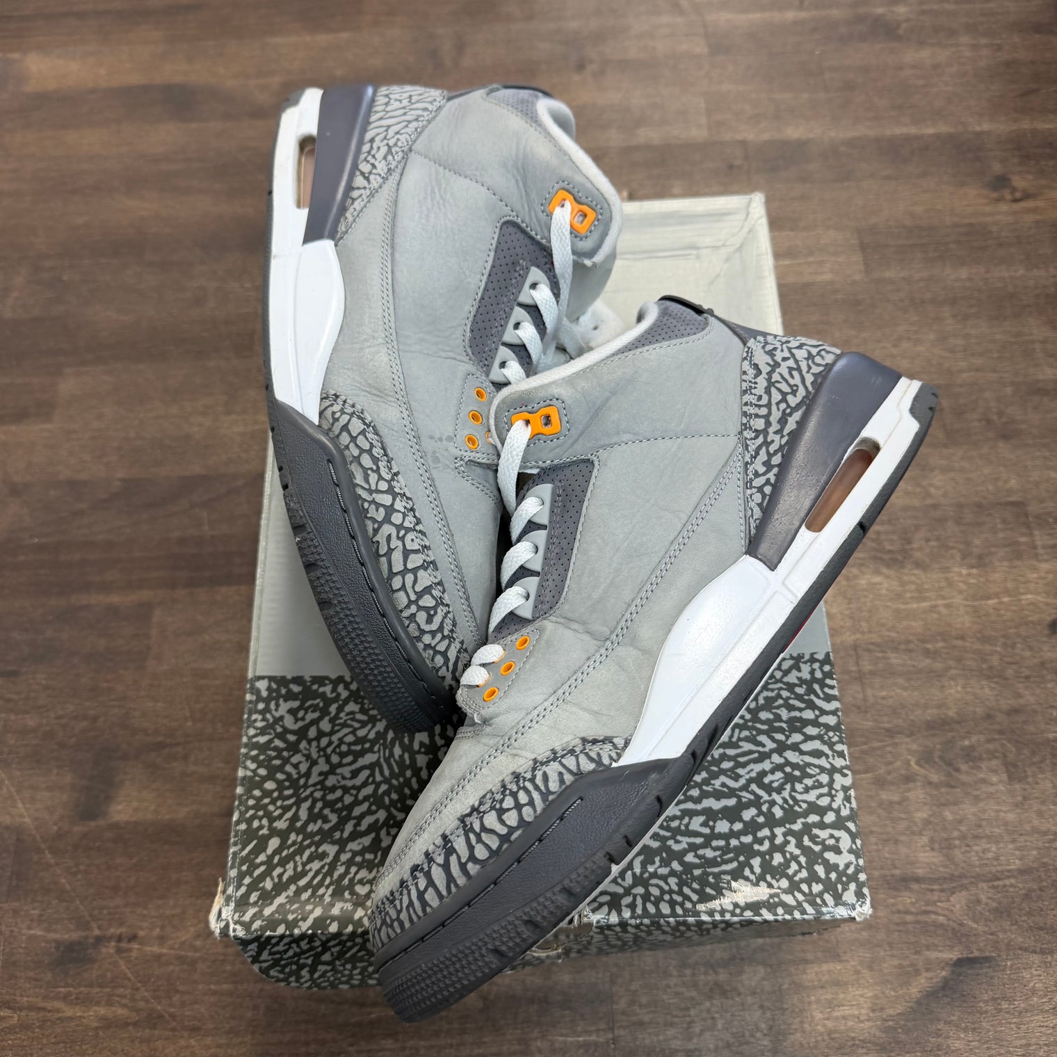 Cool Grey Jordan 3 Retro (USED)
