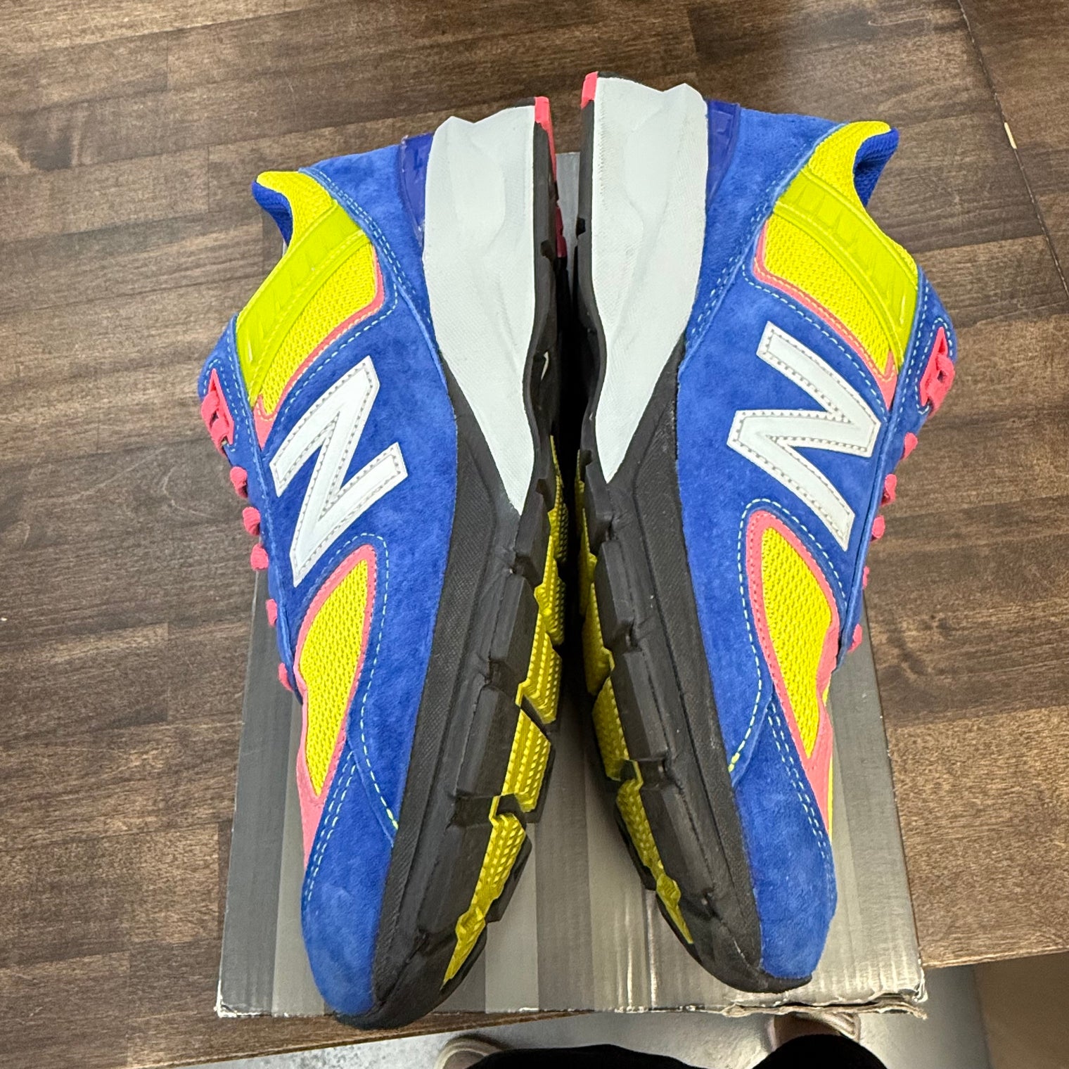 Corner Shop New Balance 990v5 (USED)