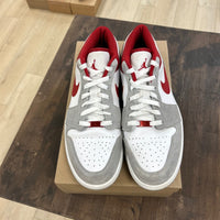 Jordan 1 Low SE Light Smoke Grey Gym Red Size 12 (Pre-Owned) - Image 2