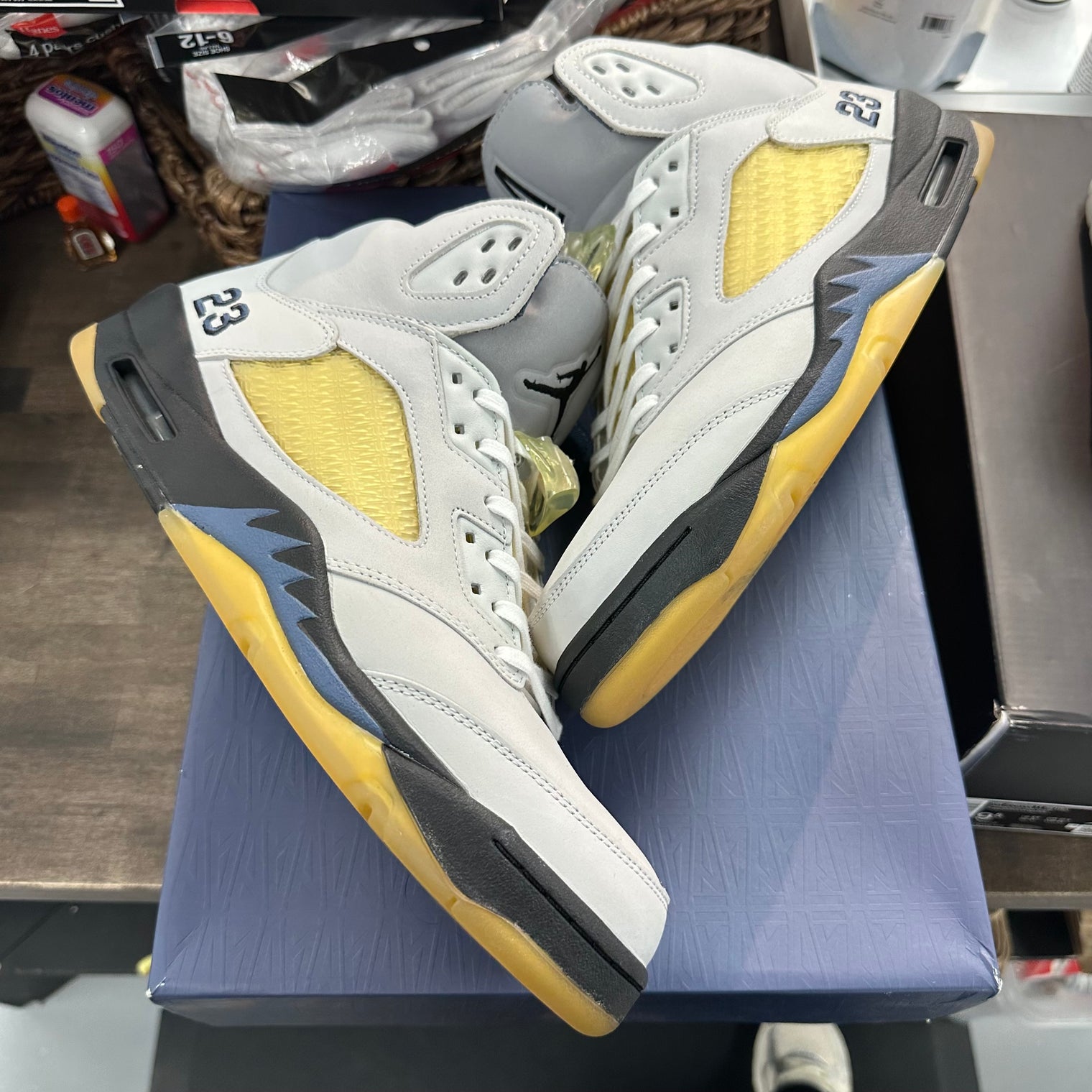 A Ma Maniere Dawn Jordan 5 (W) (USED)