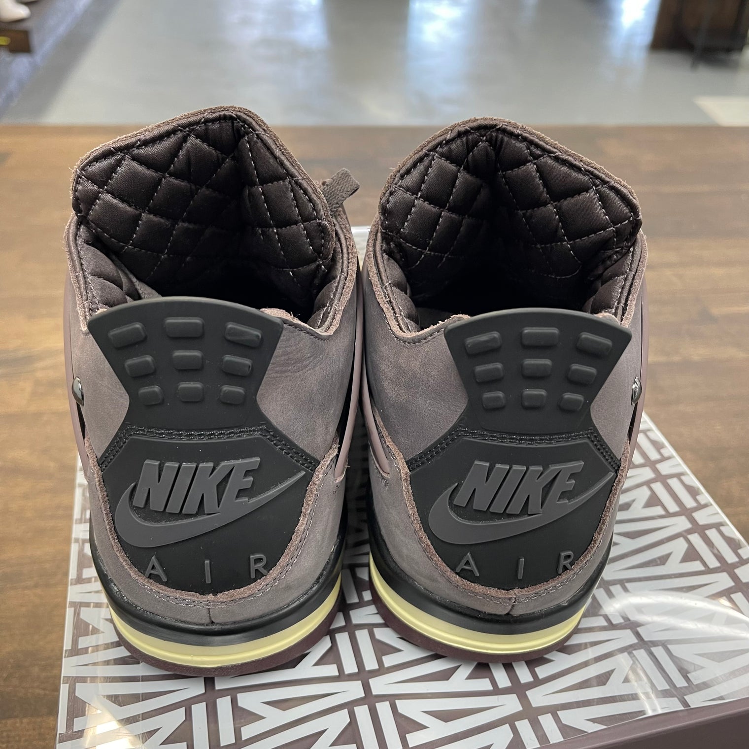 Violet Ore A Ma Maniere Jordan 4 (USED)