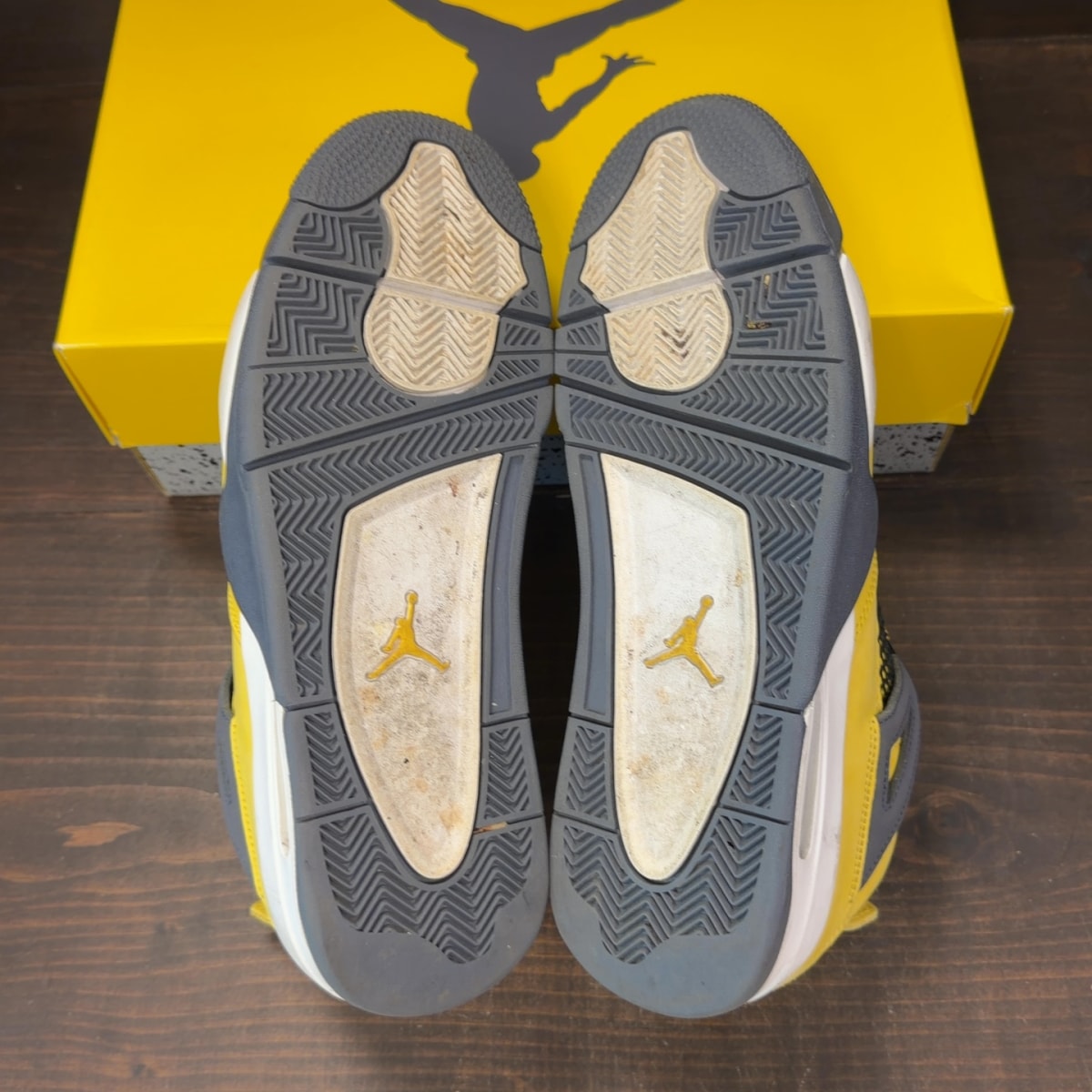 Jordan 4 Retro Lightning (2021) - Image 6