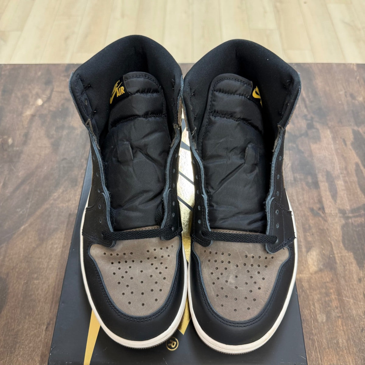 Jordan 1 Retro High OG Palomino Size 10 (Pre-Owned)
