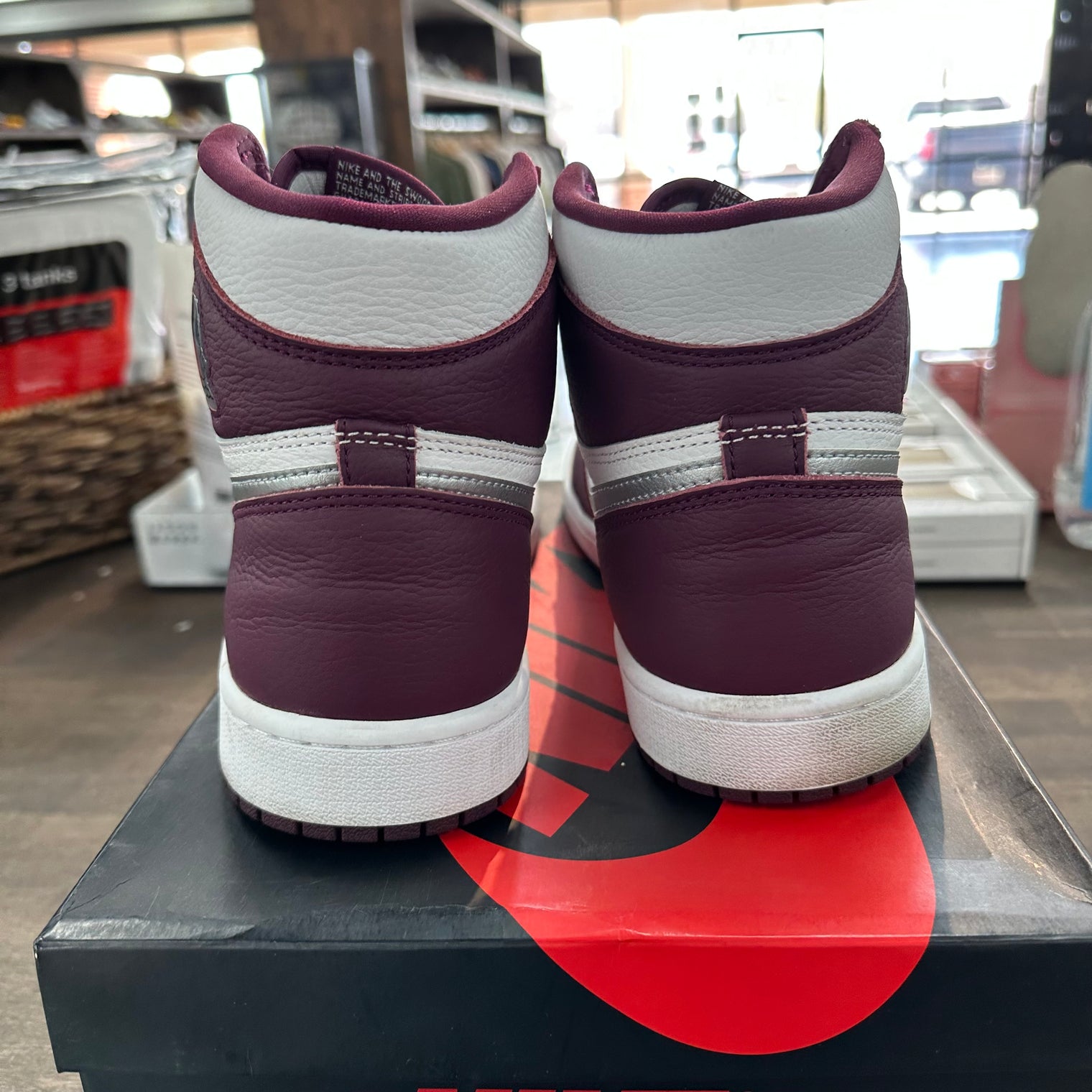 Bordeaux Jordan 1 High (USED)