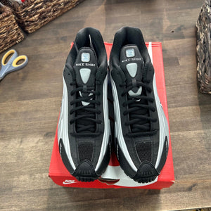 Nike Shox R4 Metallic Silver Black Psychic Blue Size 9 (Pre-Owned) - Image 2