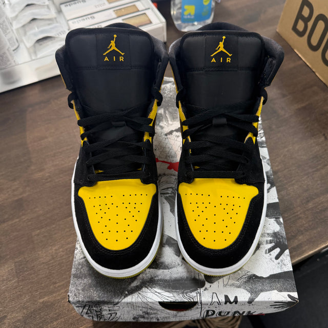 New Love Jordan 1 Mid (USED)