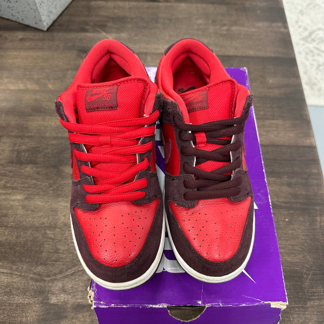 Cherry SB Dunk Low (USED)