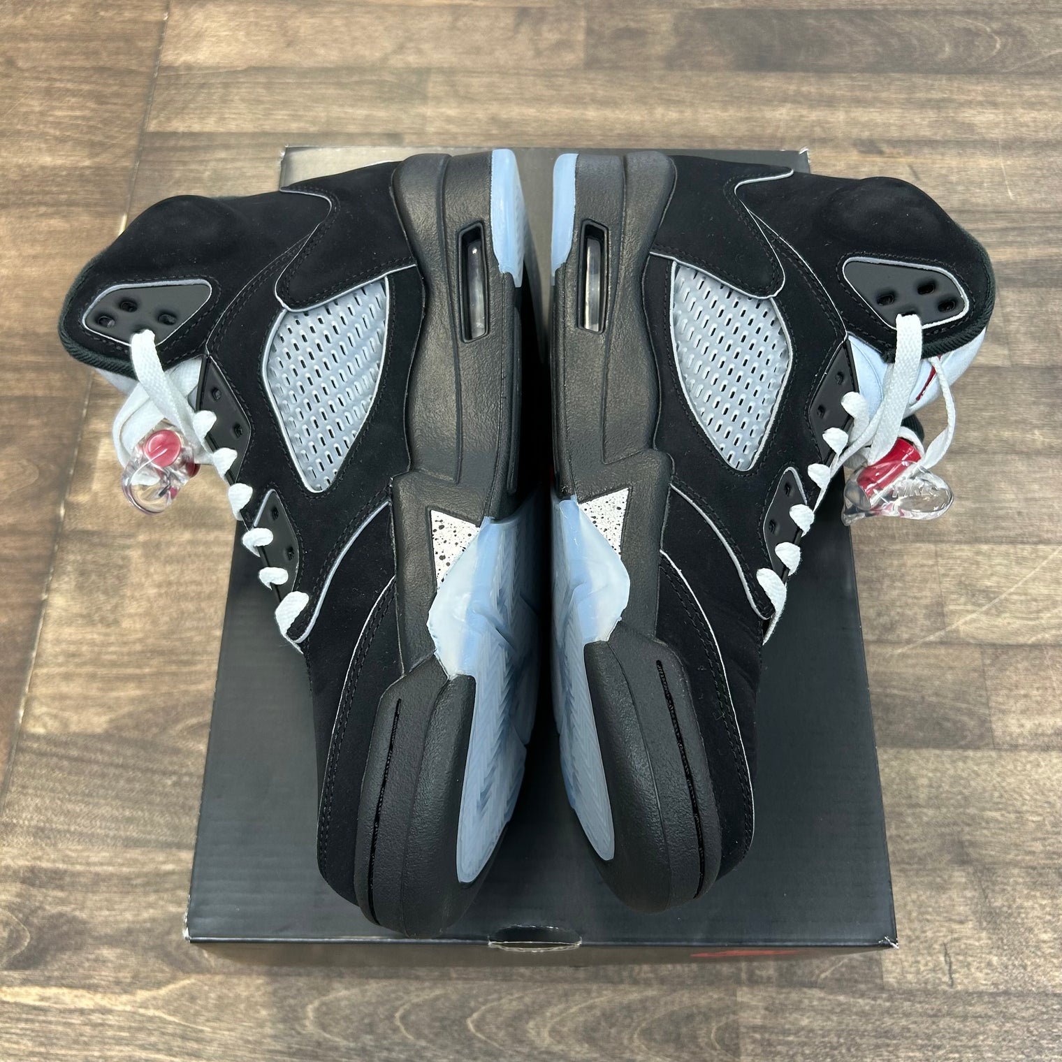 Black Metallic Jordan 5 (2025) (Lightly Worn)