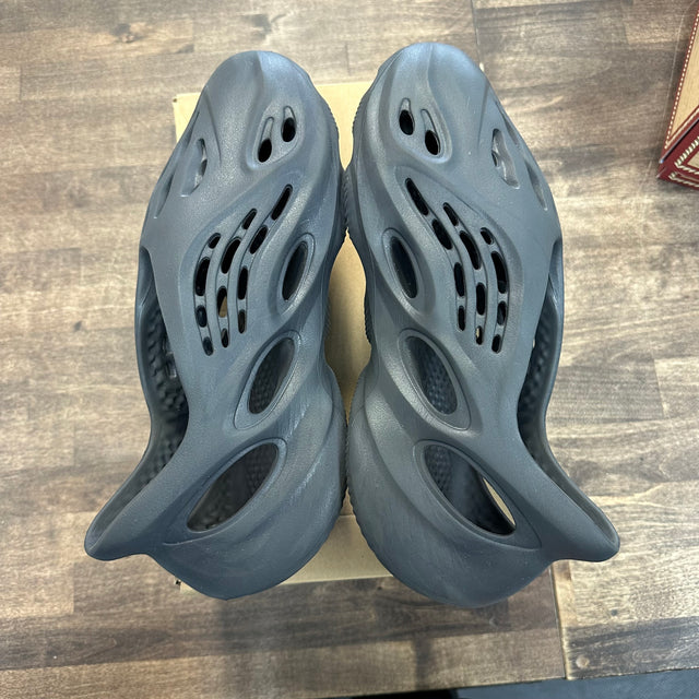 Onyx Yeezy Foam RNNR (USED)