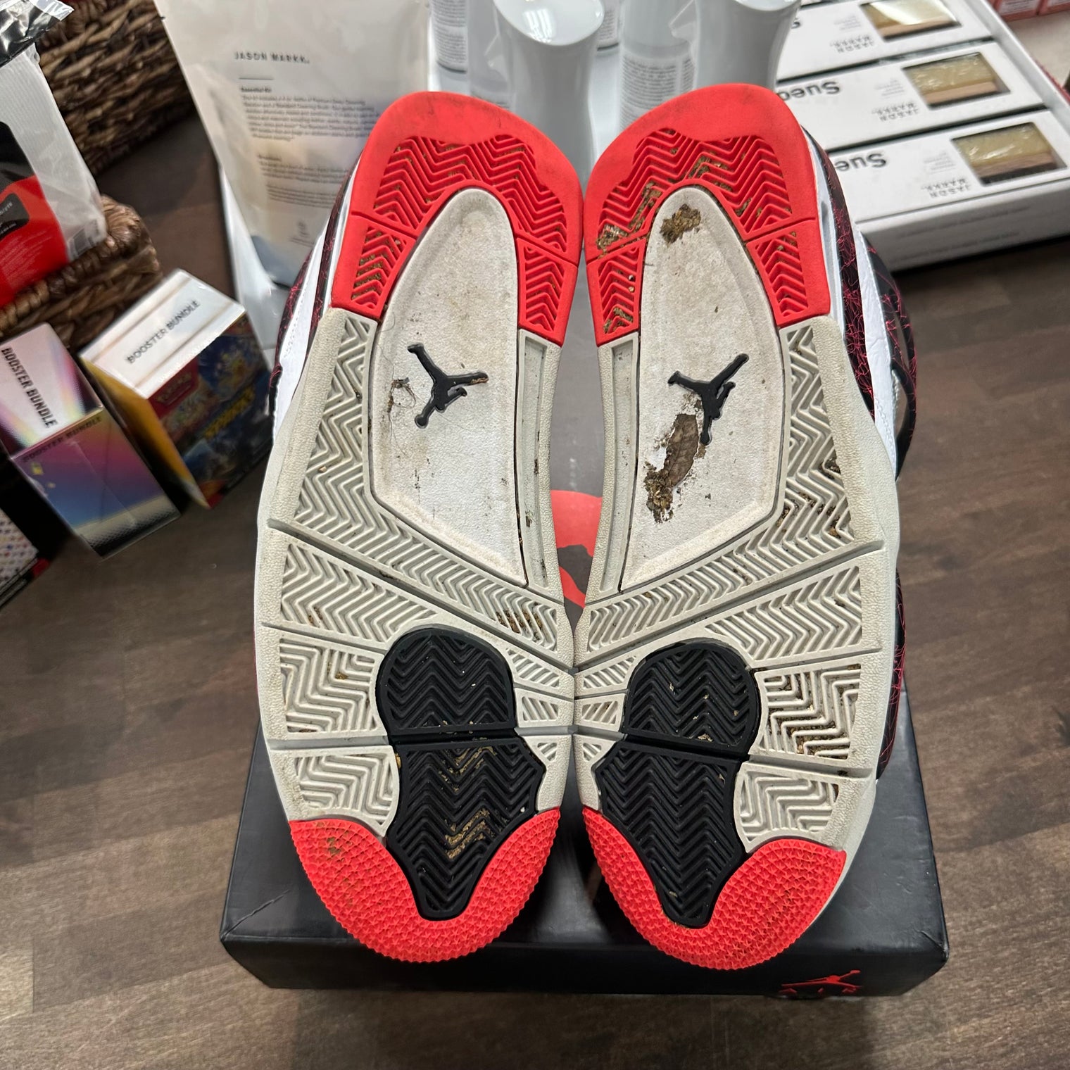 Flight Nostalgia Jordan 4 (USED)