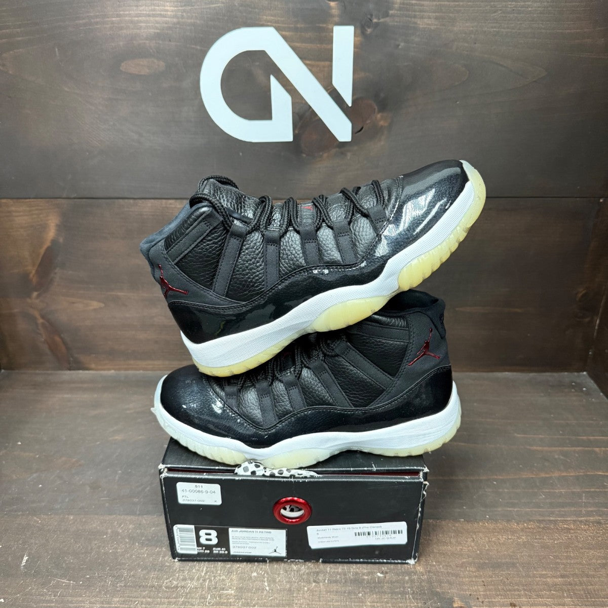 Jordan 11 Retro 72-10 Size 8 (Pre-Owned) - front
