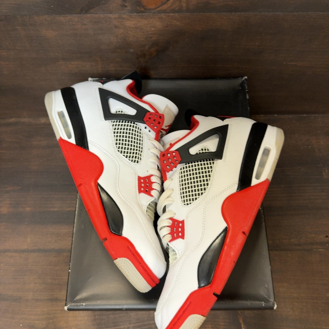 Jordan 4 Retro Fire Red (2020) - Image 2