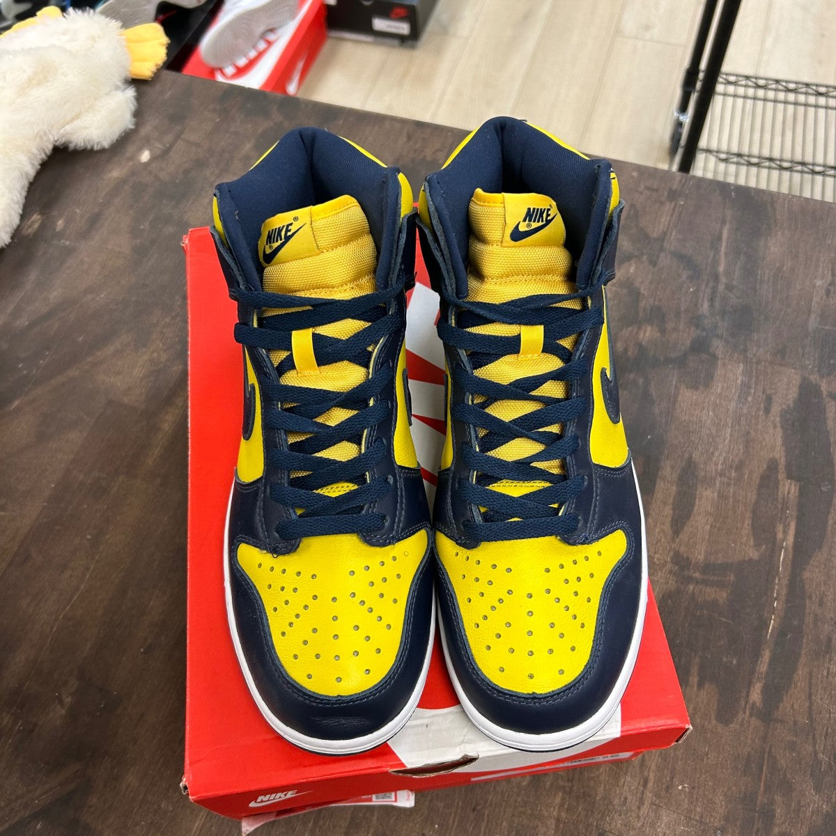 Nike Dunk High Michigan (2020) - Image 2