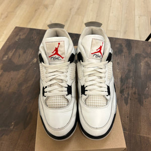 Jordan 4 Retro White Cement (2025) Size 10 (Pre-Owned) - Image 2