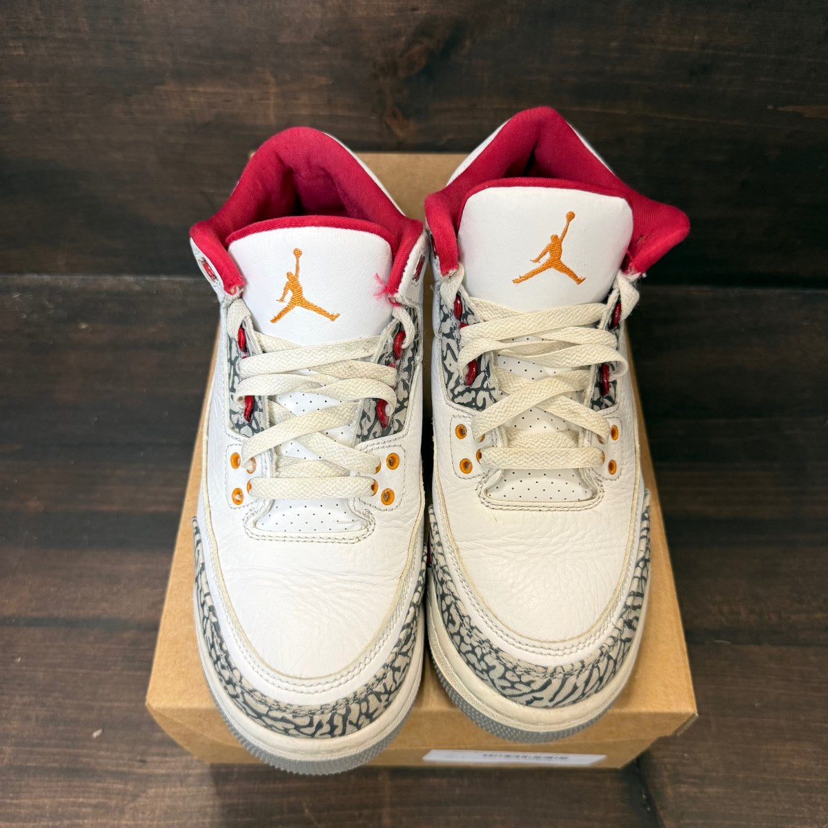 Jordan 3 Retro Cardinal (GS) Size 7Y (Pre-Owned) - Image 2