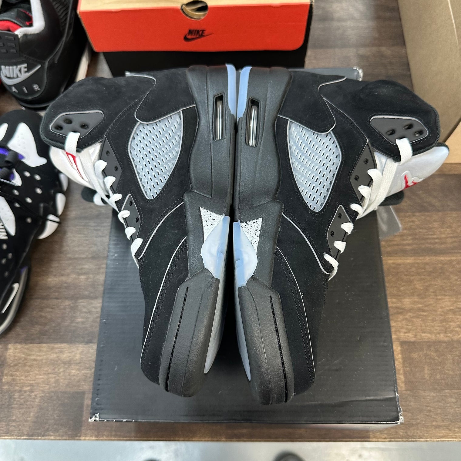 Black Metallic Jordan 5 (USED)