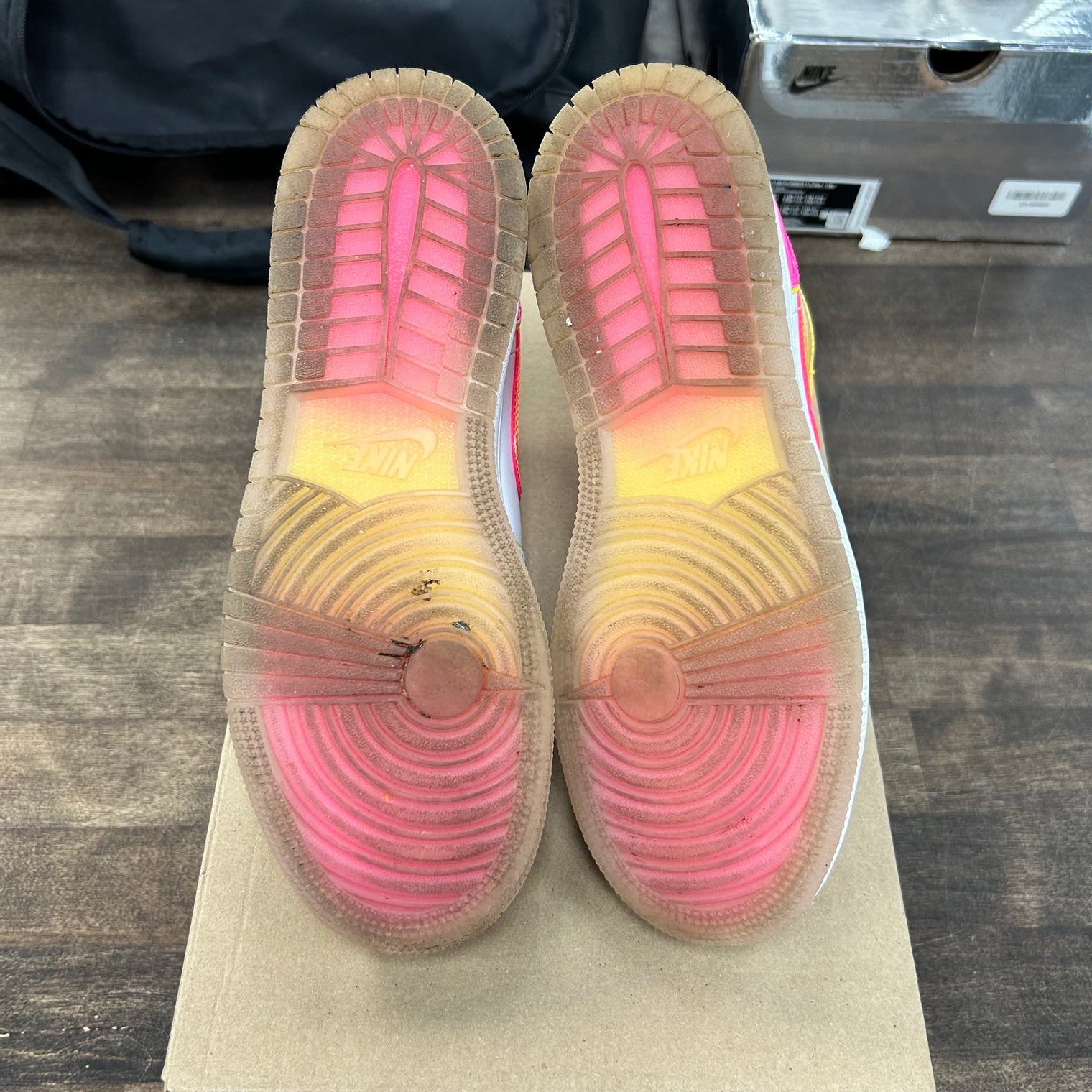 Edge Glow Jordan 1 Mid (GS) (USED, No Box)
