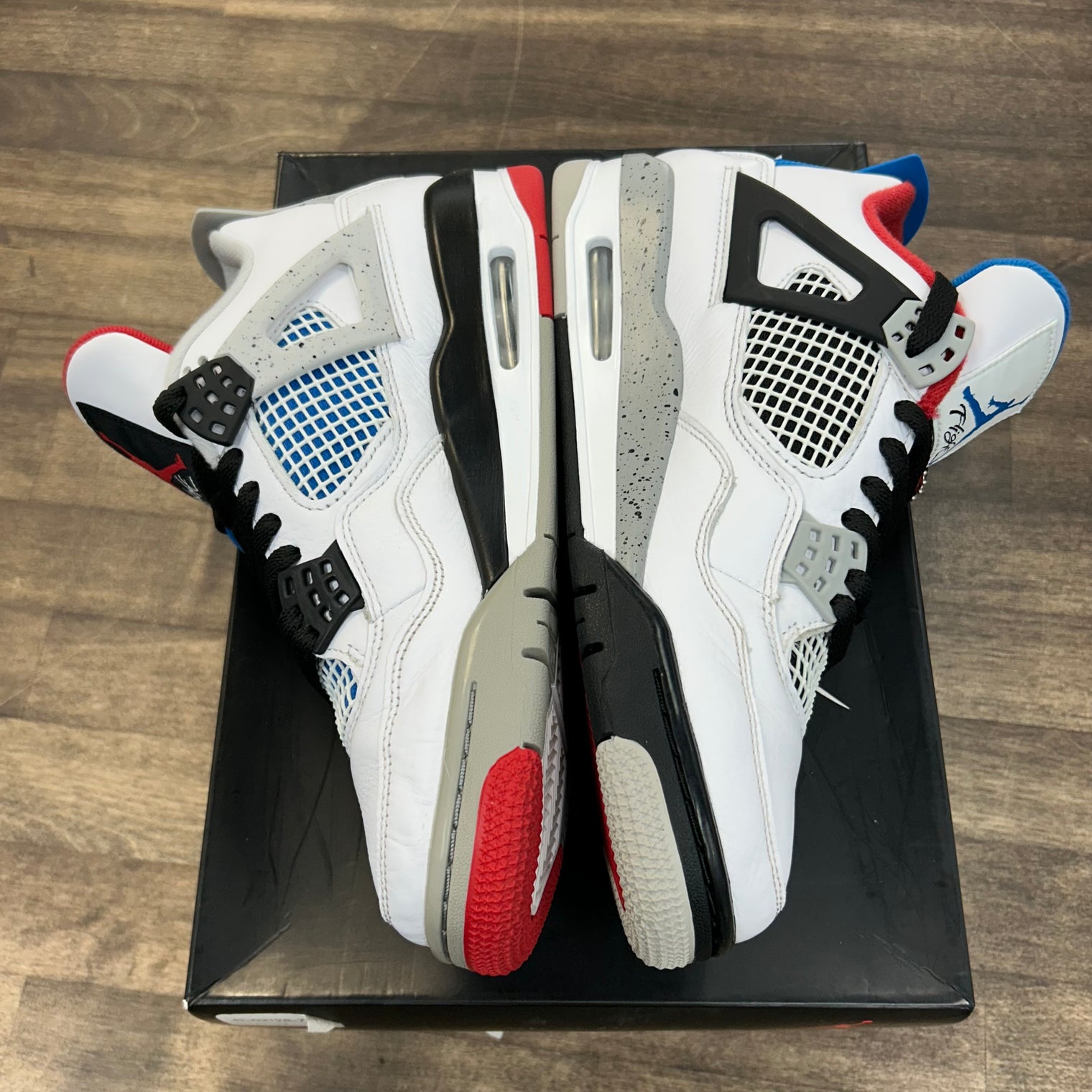 What the Jordan 4 Retro (USED)