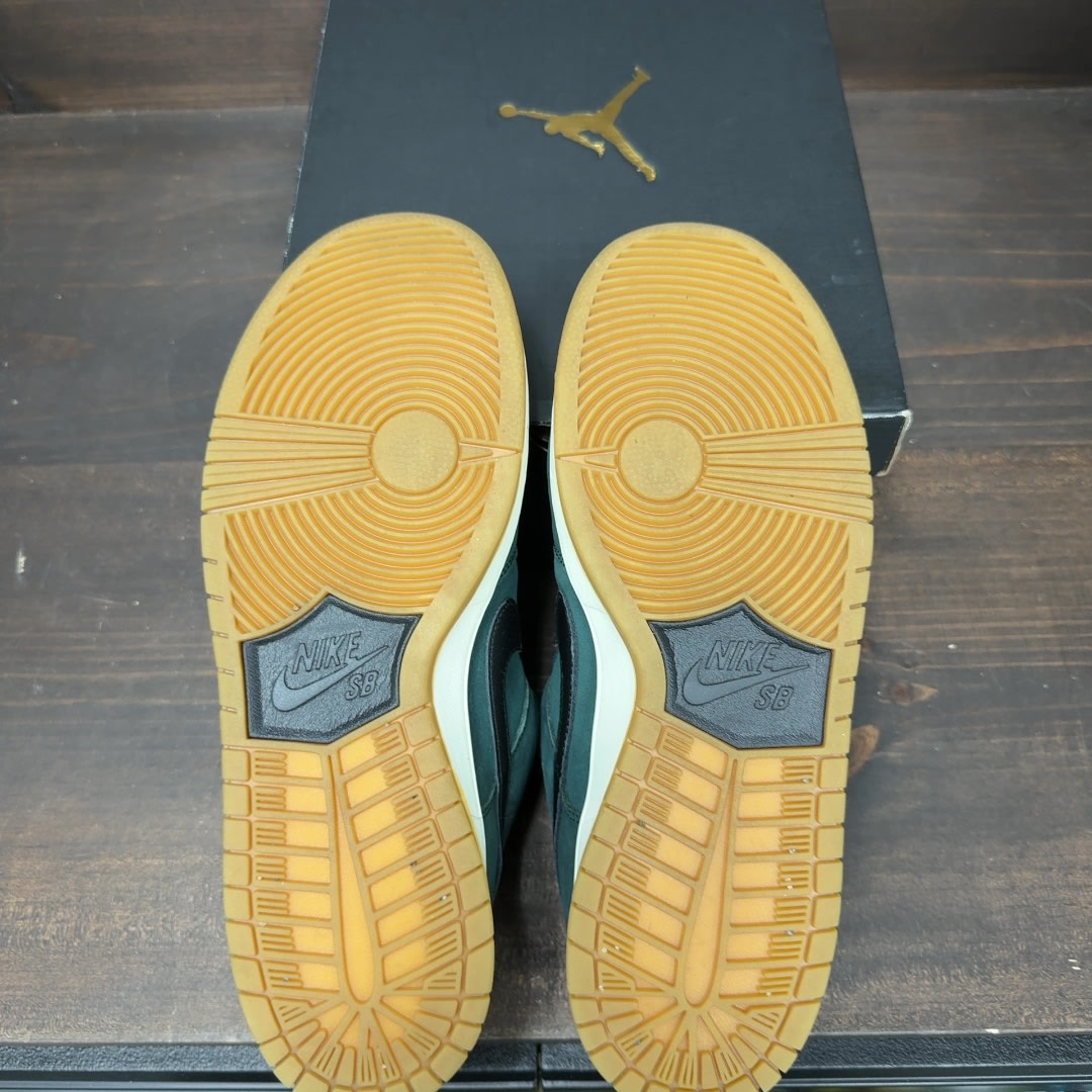 Nike SB Dunk Low Pro Deep Fir Size 12 (Pre-Owned) - Image 7