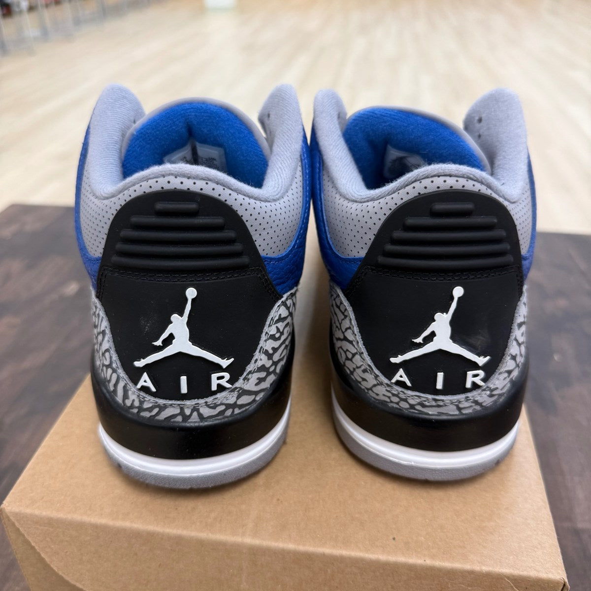 Jordan 3 Retro Varsity Royal Cement Size 11 (Pre-Owned) - Image 5