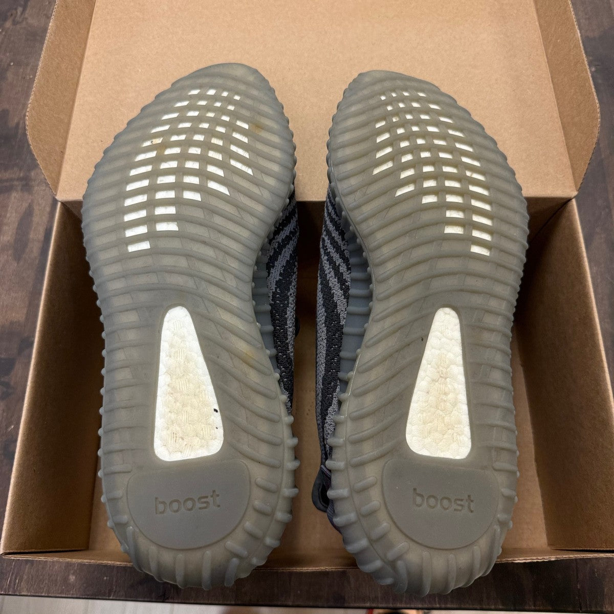 adidas Yeezy Boost 350 V2 Beluga 2.0 Size 12 (Pre-Owned) - Image 6