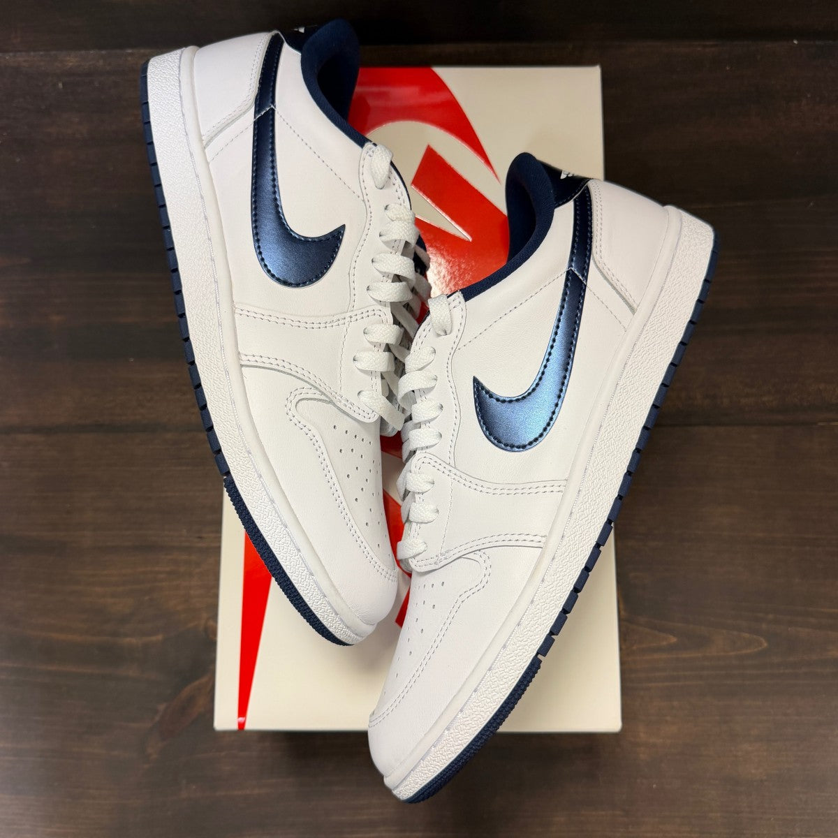 Jordan 1 Retro Low '85 Metallic Blue - Image 2