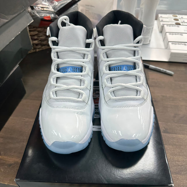 Legend Blue Jordan 11 (USED)