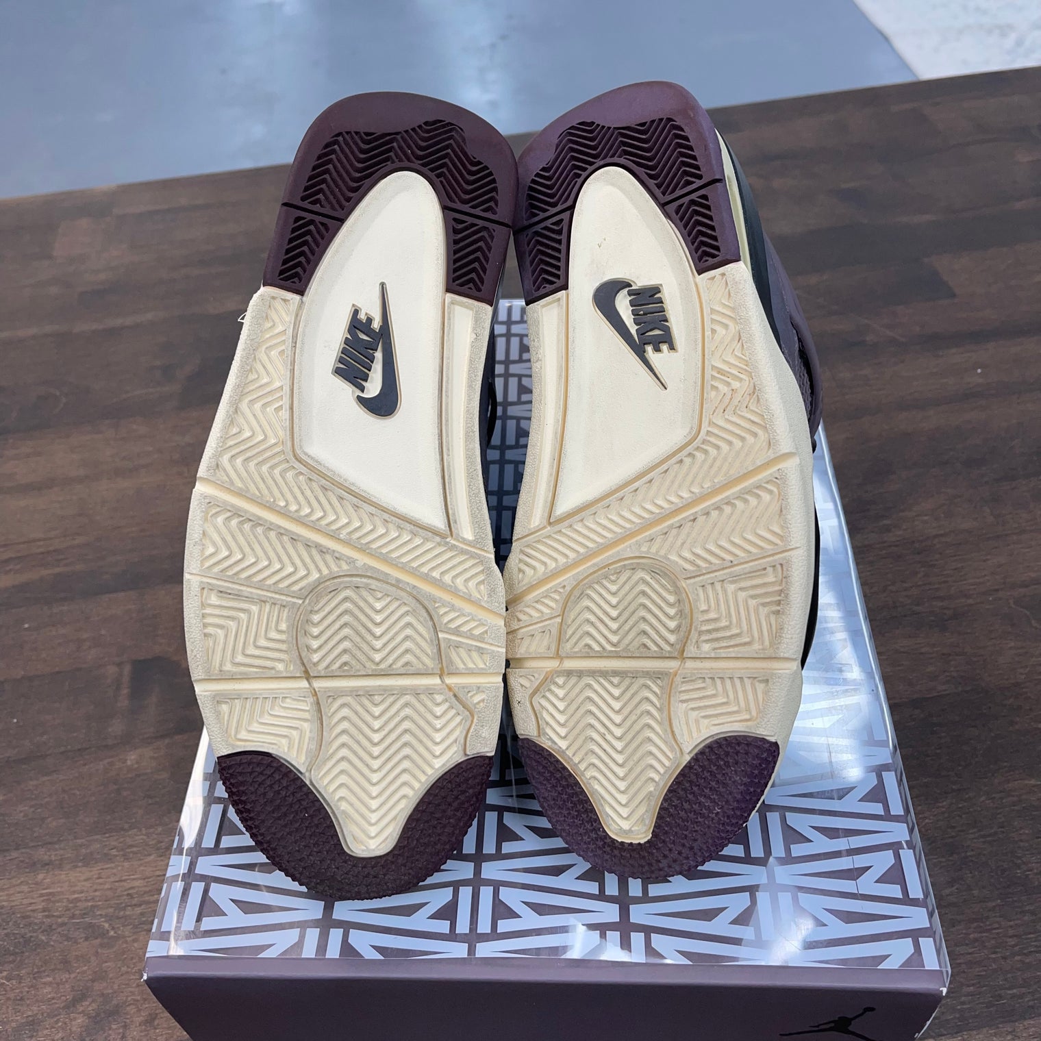 A Ma Maniere Violet Ore Jordan 4 Retro (USED)