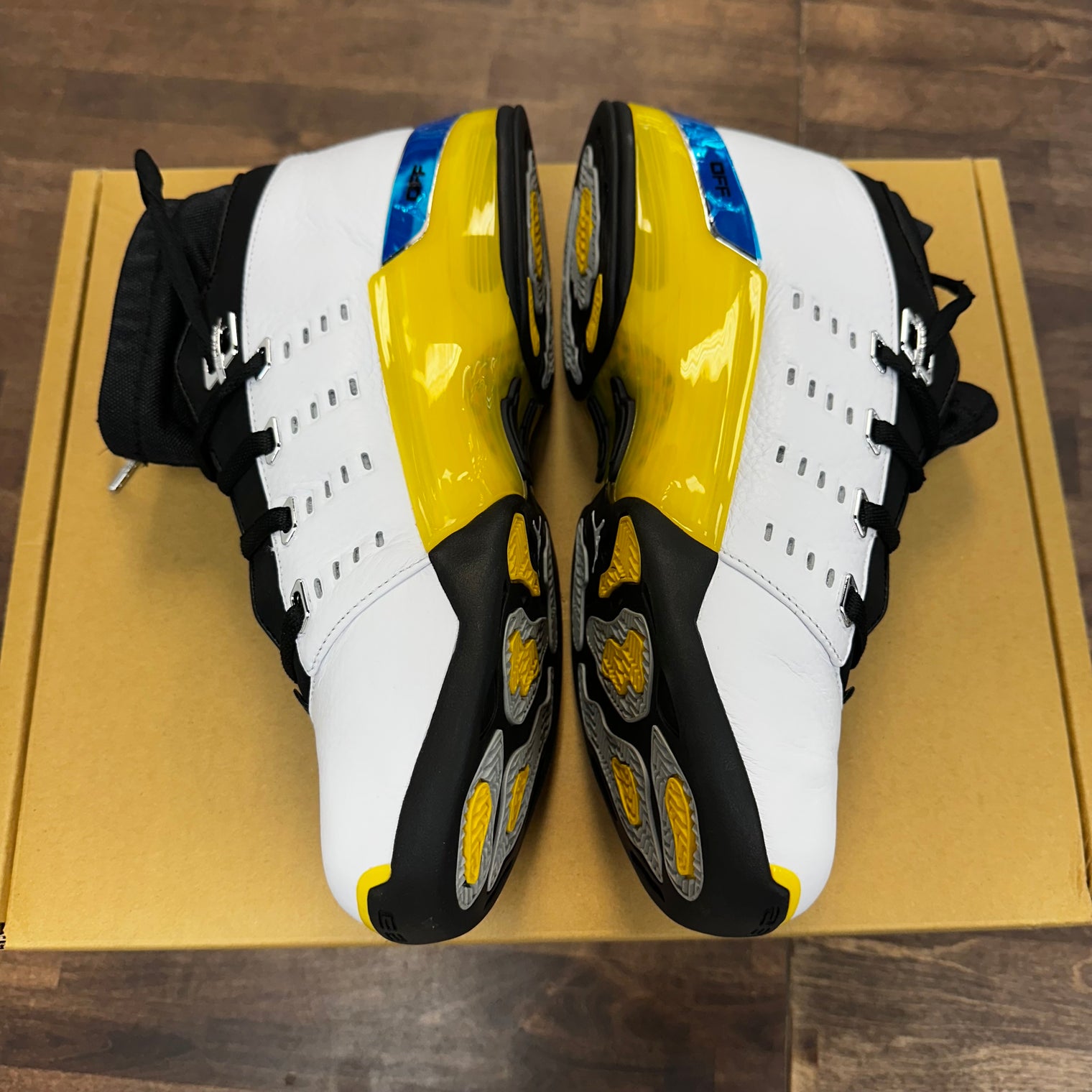 Lightning Jordan 17 (USED)