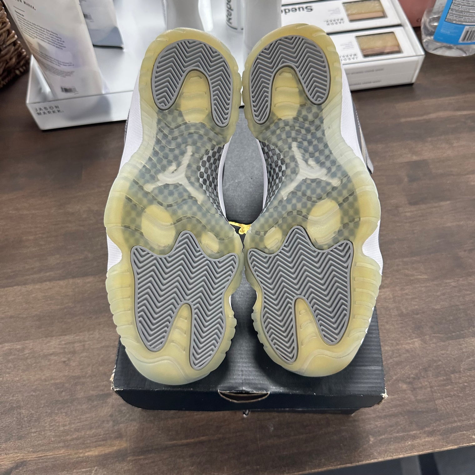 Cool Grey Jordan 11 Low (USED)