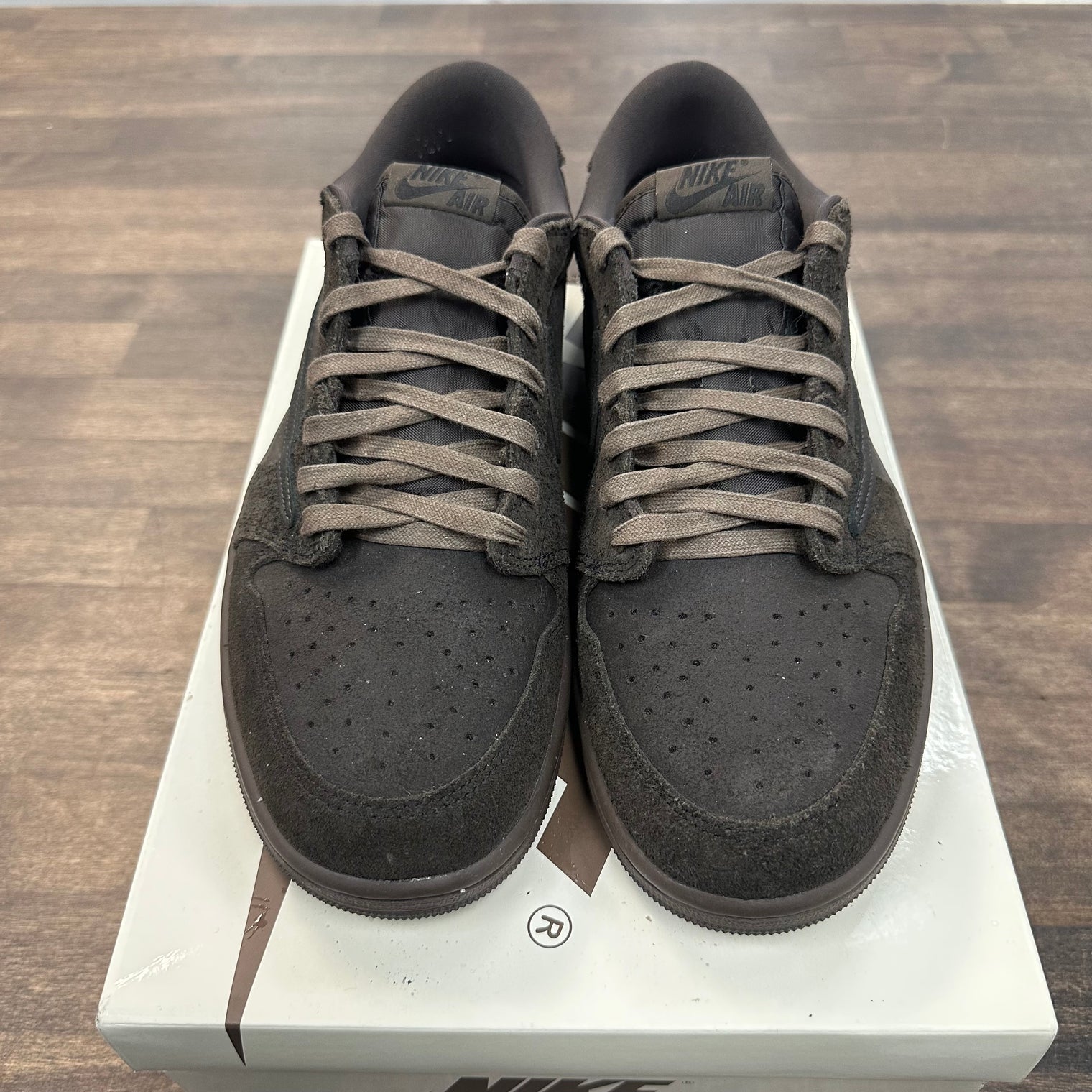 Velvet Travis Scott Jordan 1 Low (USED)