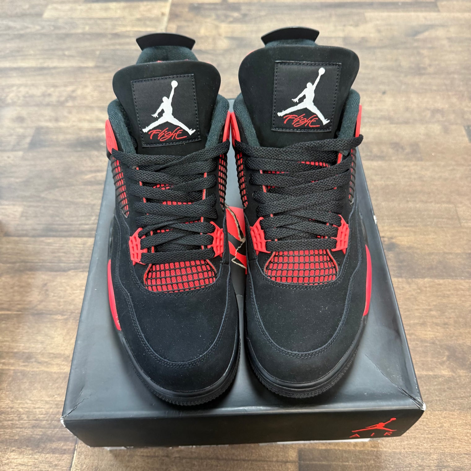 Red Thunder Jordan 4 (USED)