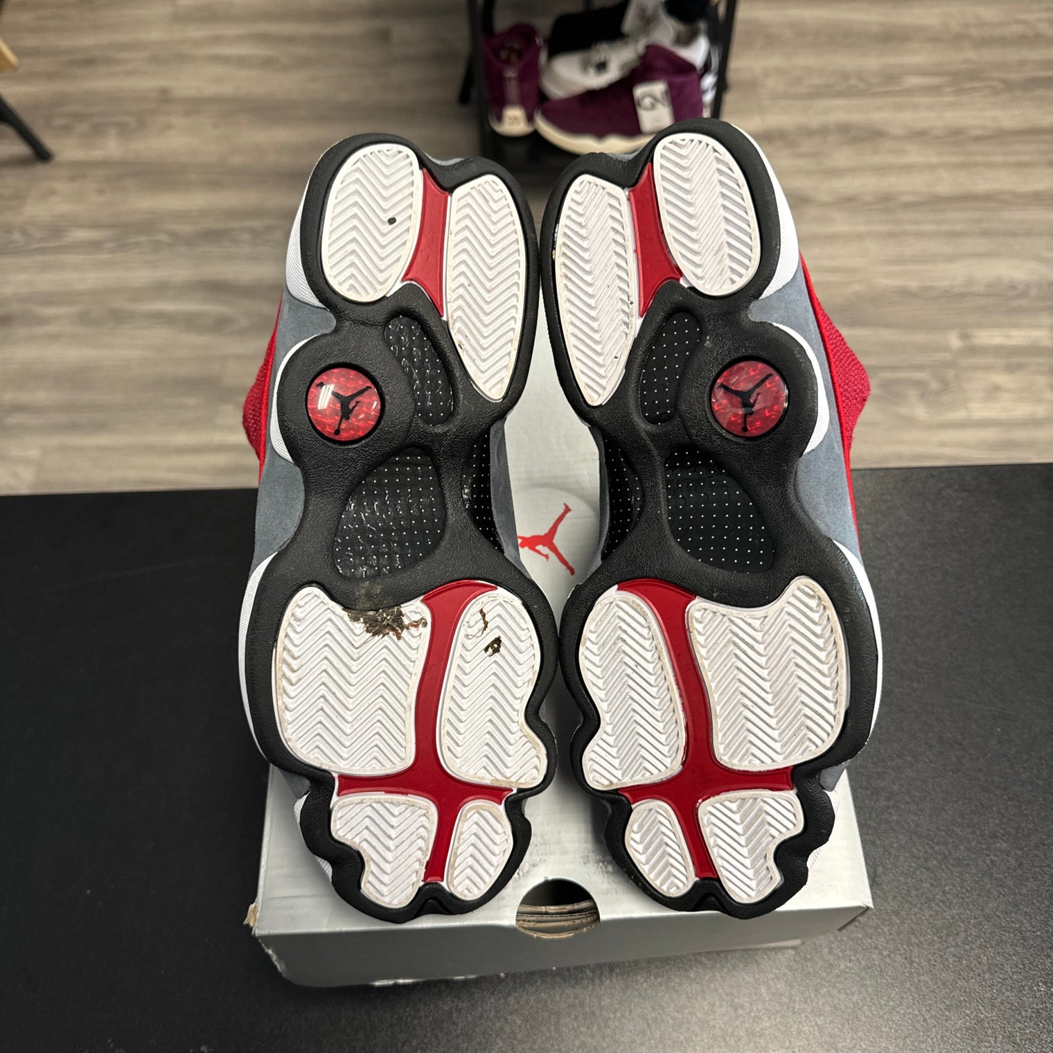 Red Flint Jordan 13 (USED)