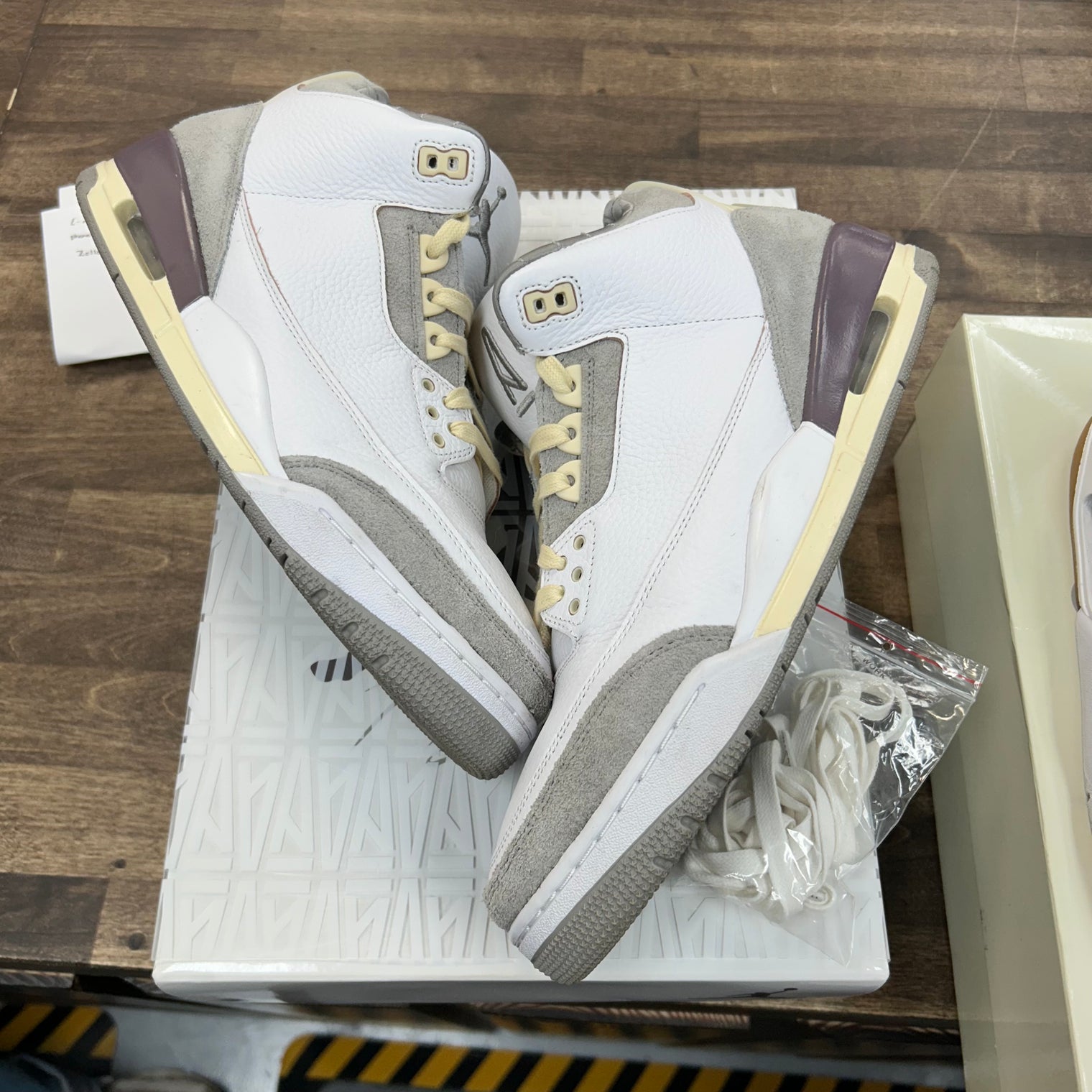 A Ma Maniere Jordan 3 Retro (W) (USED)