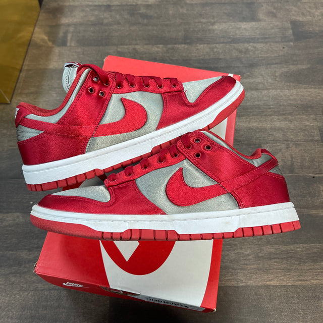 Satin UNLV Nike Dunk Low (USED)