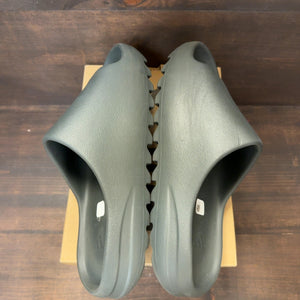 adidas Yeezy Slide Dark Onyx - Image 4