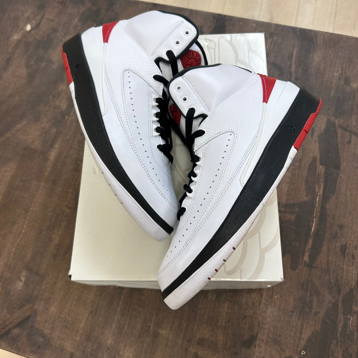 Jordan 2 Retro OG Chicago (2022) (Women's) - Image 1