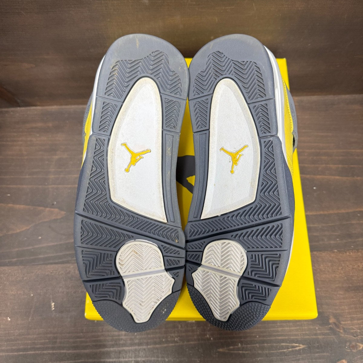 Jordan 4 Retro Lightning (2021) - Image 6