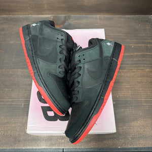 Nike SB Dunk Low Black Pigeon - Image 2