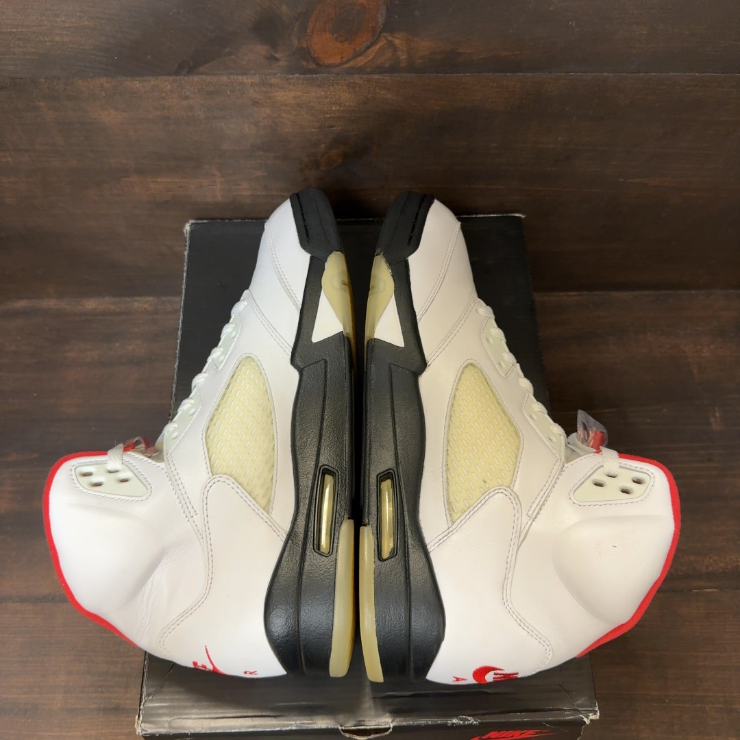 Jordan 5 Retro Fire Red Silver Tongue (2020) - Image 5