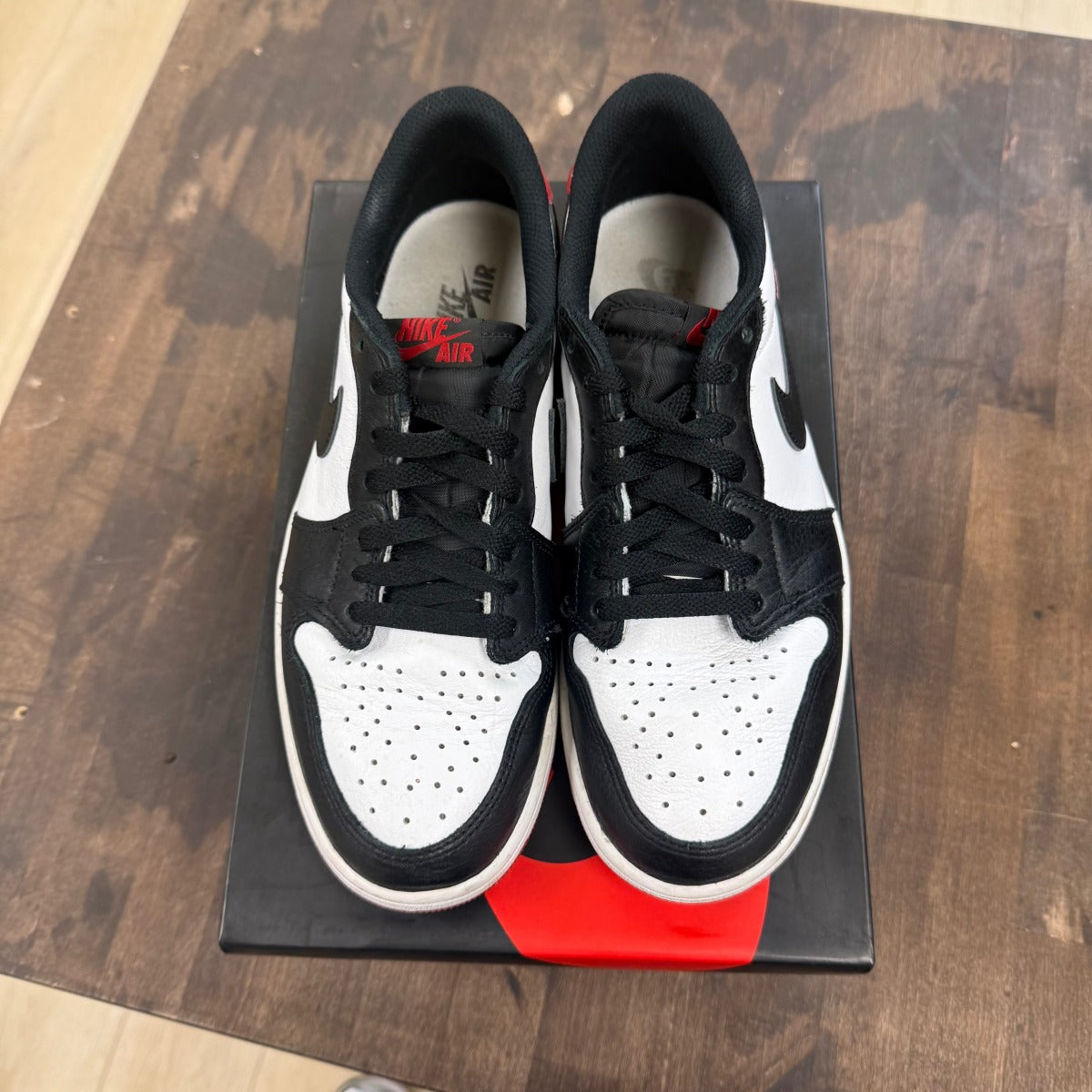 Jordan 1 Retro Low OG Black Toe (2023) - Image 2